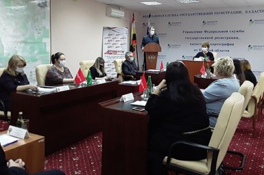 Просто и удобно. В Курске обсудили актуальные тенденции в работе Росреестра